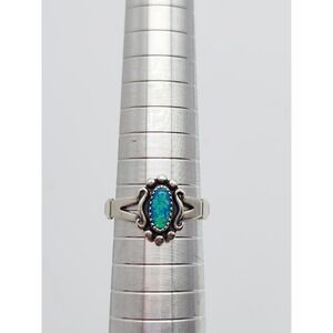 Sterling Silver Ring With Blue Fire Opal Size 7.5 WM CO